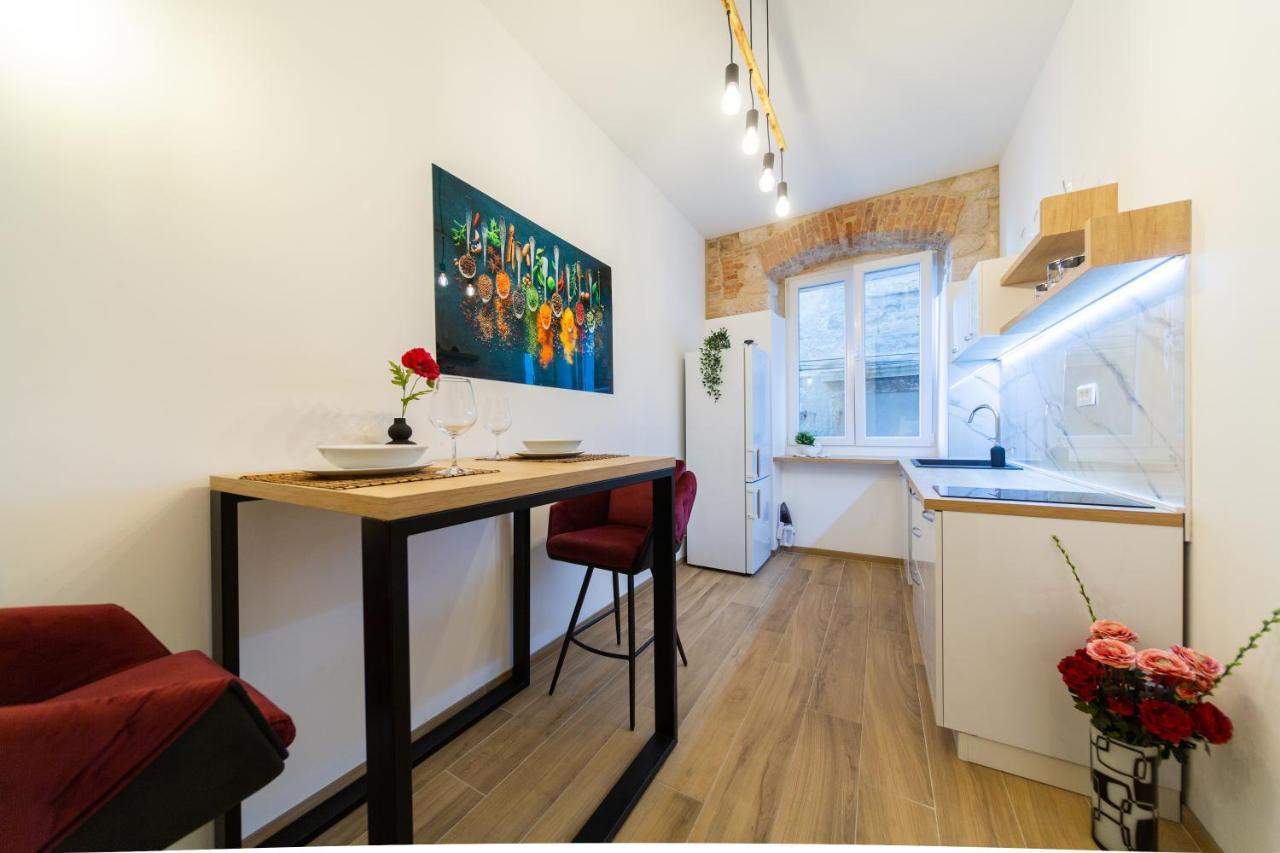 Apartman Kolura Βις Εξωτερικό φωτογραφία